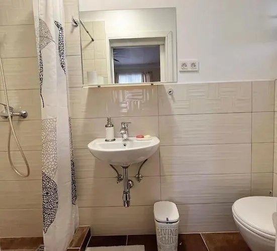 Apartman Vero 1 *
