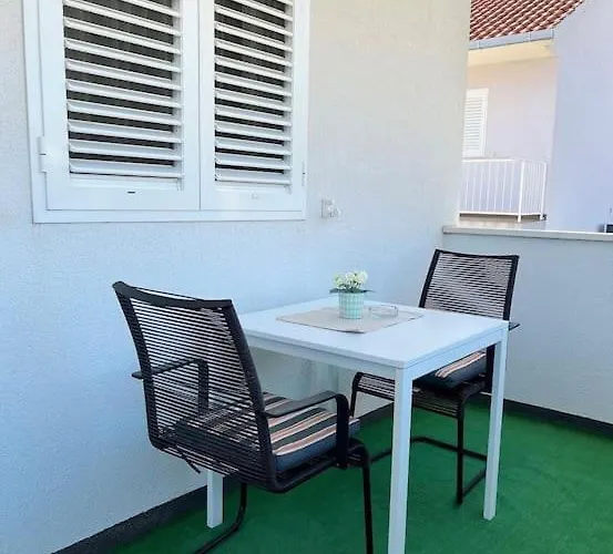Apartman Vero 1 *